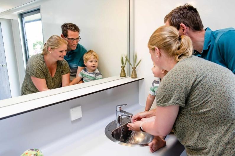 בית מלון כפרי Charmecamping & Appartementen De Regge Vallei