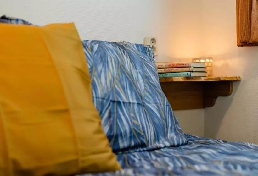 Hotelli Charmecamping & Appartementen De Regge Vallei