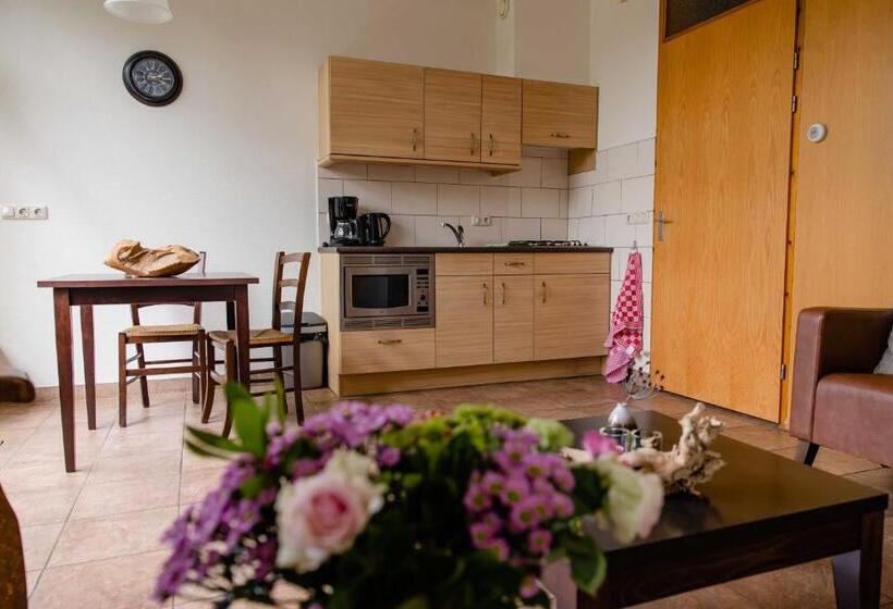 בית מלון כפרי Charmecamping & Appartementen De Regge Vallei