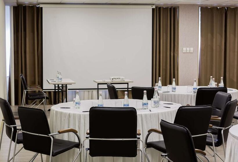 Panarams Tashkent Hotel, A Member Of Radisson Individuals