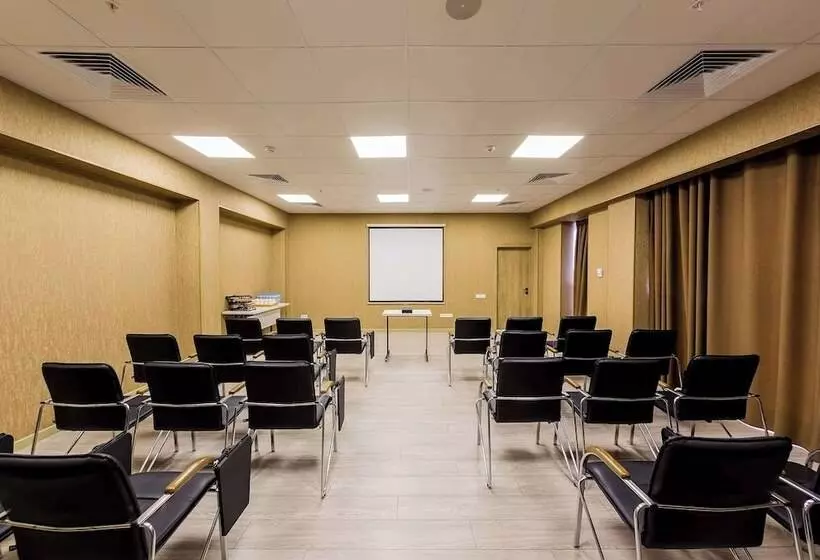 Panarams Tashkent Hotel, A Member Of Radisson Individuals