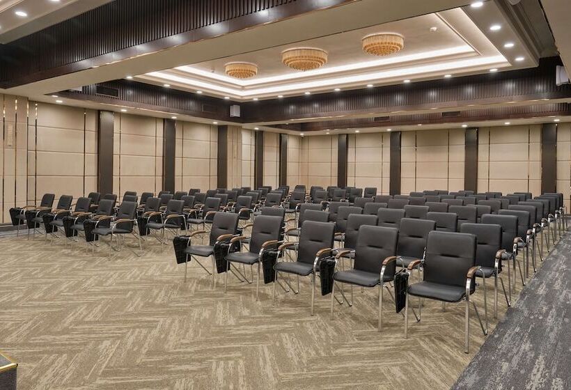 Panarams Tashkent Hotel, A Member Of Radisson Individuals