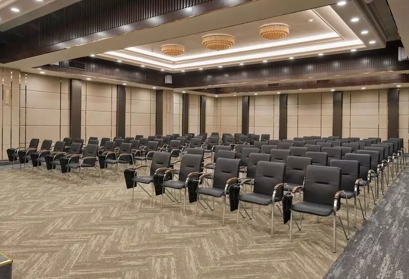 Panarams Tashkent Hotel, A Member Of Radisson Individuals