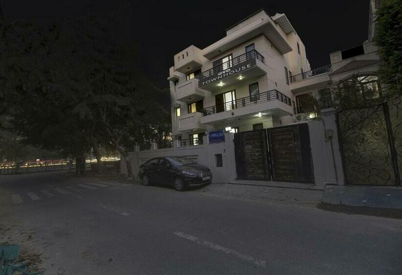 בית מלון כפרי Collection O Imperial Oak Near Leisure Valley Park