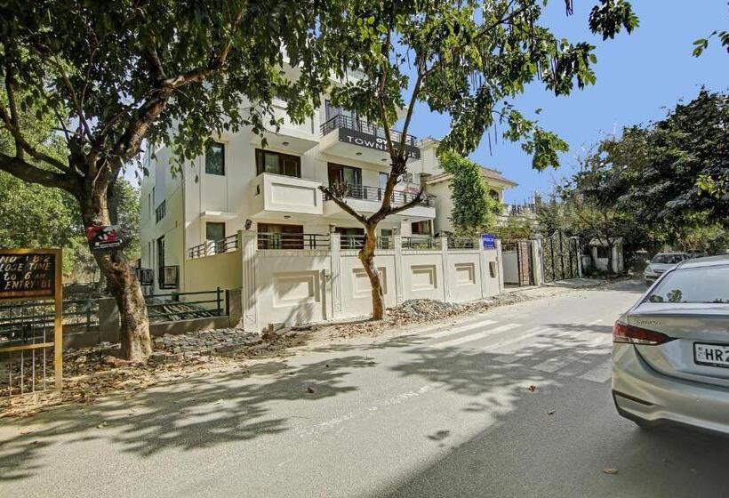 בית מלון כפרי Collection O Imperial Oak Near Leisure Valley Park