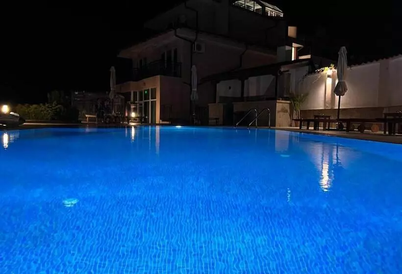 هتل Villa Mia