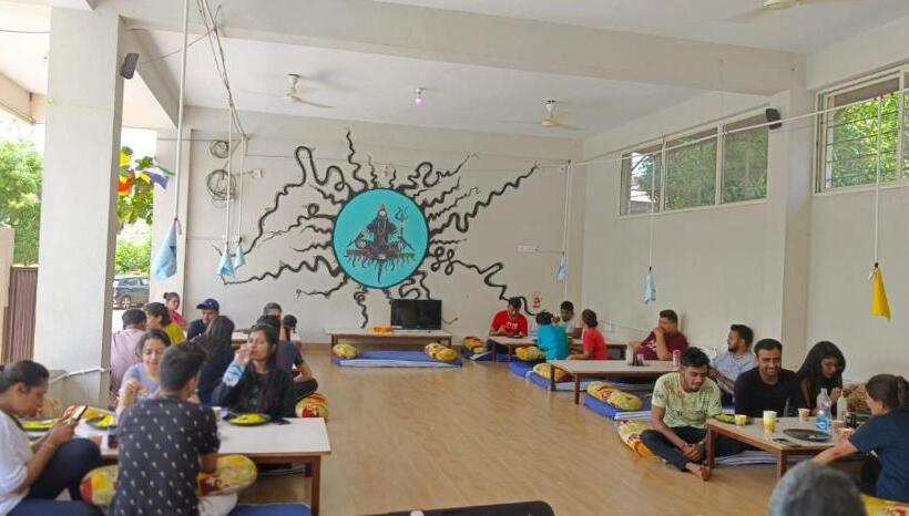 بنسيون 3season Resort Hampi