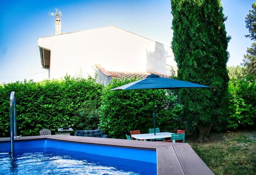 Agréable Maison 3 Chambres Avec Piscine