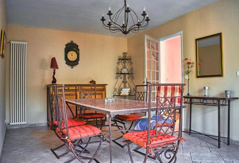 Agréable Maison 3 Chambres Avec Piscine