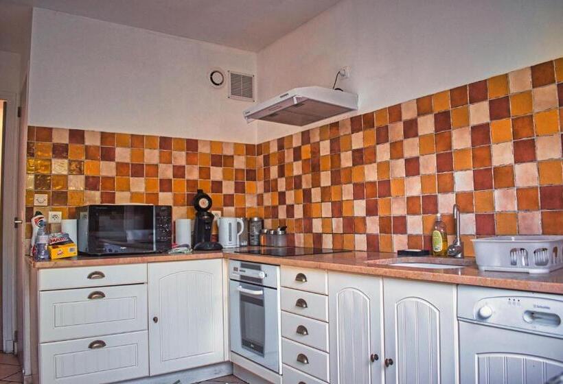 Agréable Maison 3 Chambres Avec Piscine