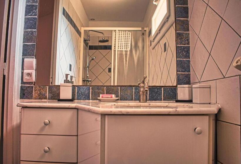 Agréable Maison 3 Chambres Avec Piscine