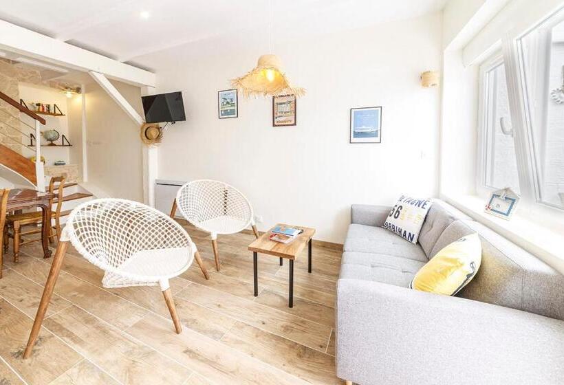 Charmante Maison En Centre Ville D Arzon