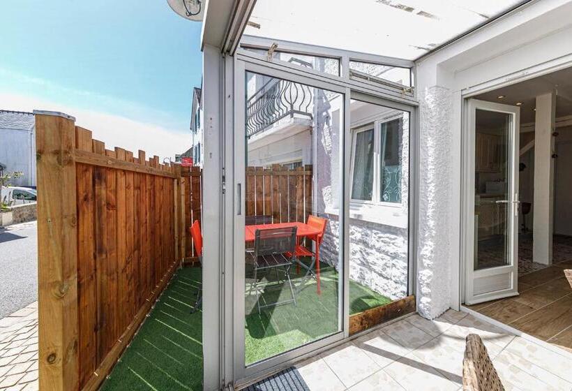 Charmante Maison En Centre Ville D Arzon