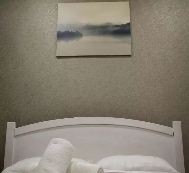 هتل Continent Halal