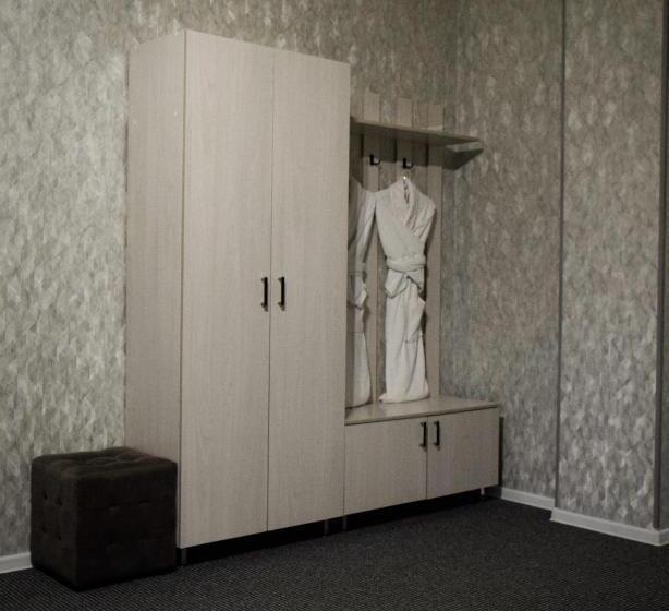 هتل Continent Halal