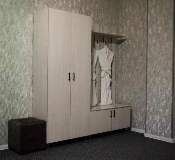 هتل Continent Halal