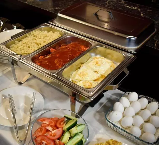 هتل Continent Halal