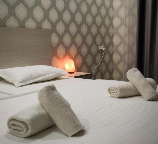 هتل Continent Halal