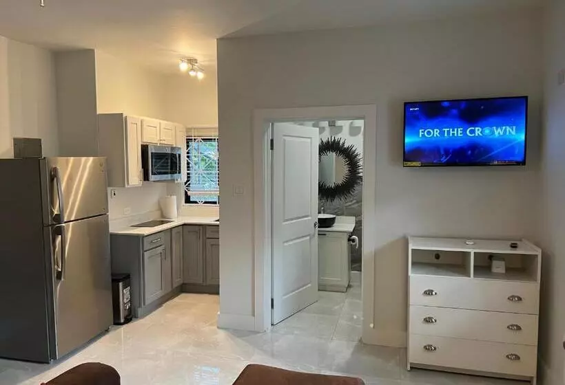 Luxury Studio Rooftop Pool N View Unit #4