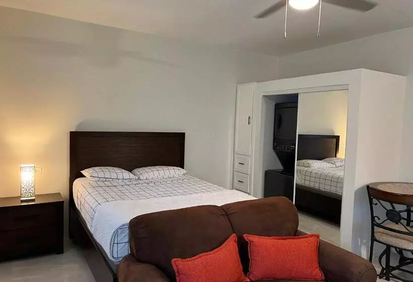 Luxury Studio Rooftop Pool N View Unit #4