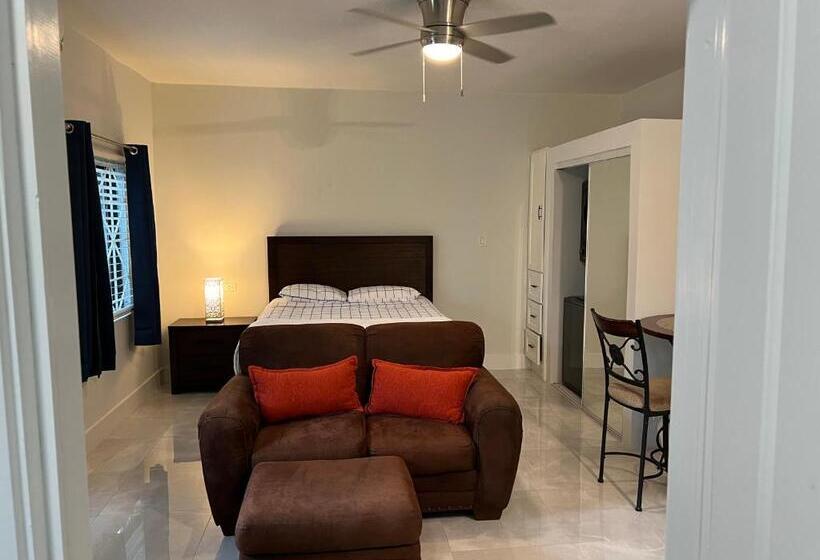 Luxury Studio Rooftop Pool N View Unit #4