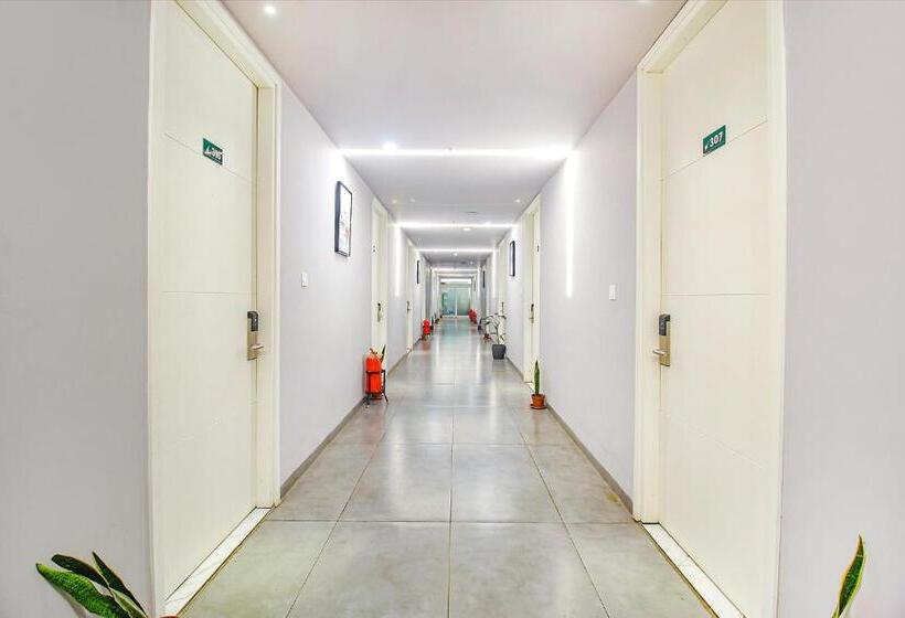 Fabhotel Ssr Fern Suites   Nr Gsm Mall