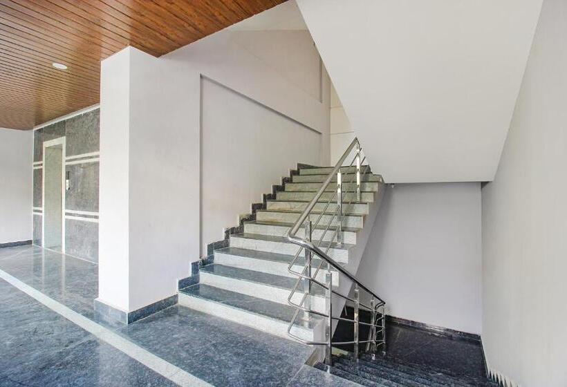 Fabhotel Ssr Fern Suites   Nr Gsm Mall