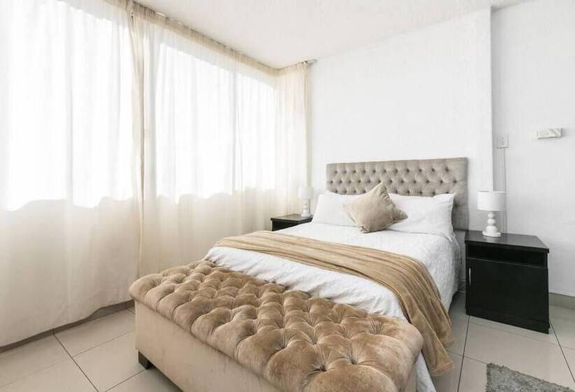 Hotel Inn & Out Sandton Park