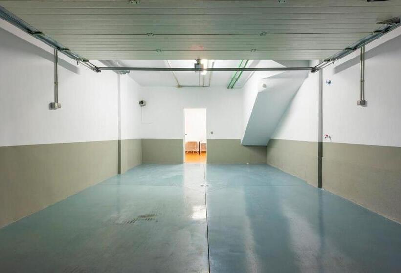 Modern Bright And Welcoming Ocean View Apartment