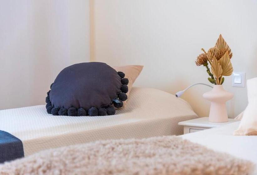 Modern Bright And Welcoming Ocean View Apartment