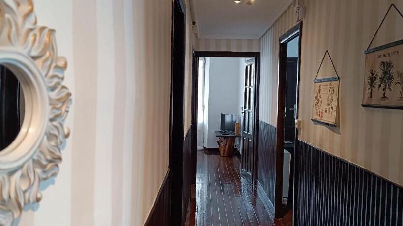 Piso Céntrico Amplio, Luminoso, En Casa De Piedra