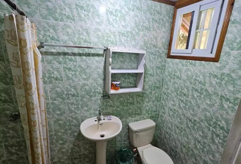 هاستل Bastimentos Hill Guest House