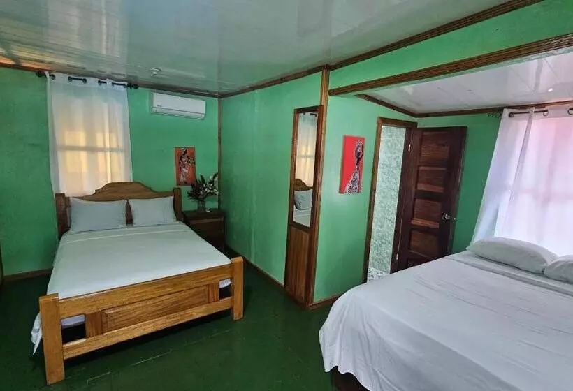 هاستل Bastimentos Hill Guest House
