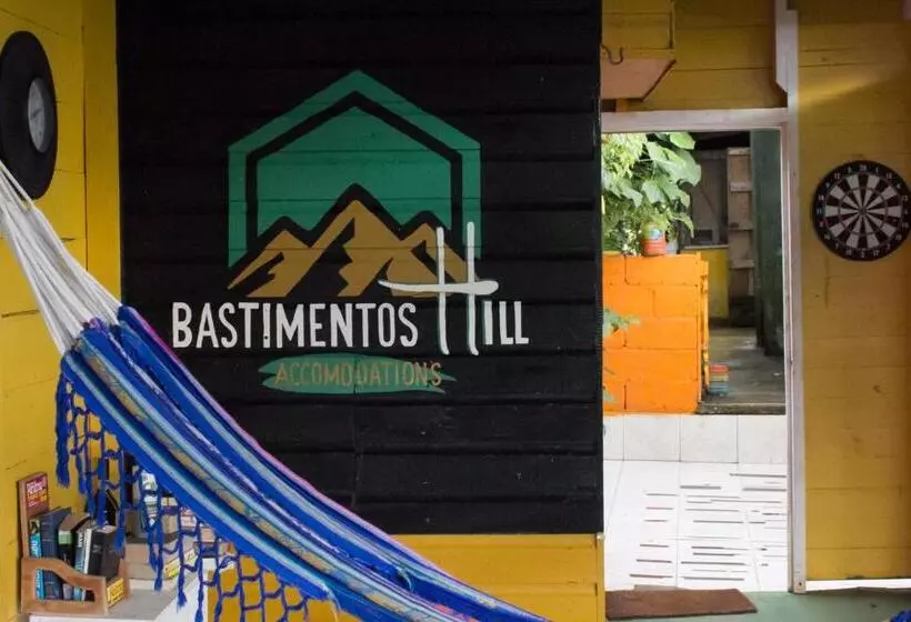هاستل Bastimentos Hill Guest House