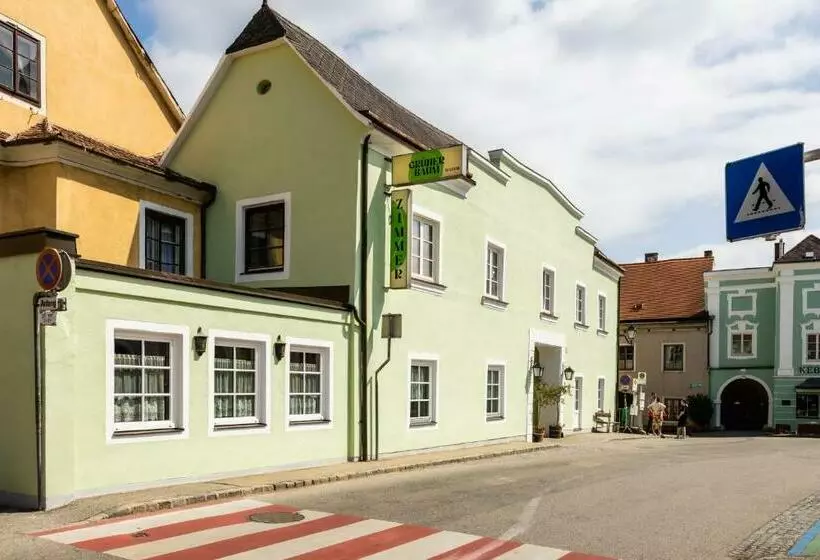 ベッドアンドブレックファースト Grüner Baum Wachau   Retro Frühstückspension