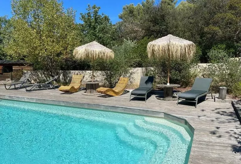 Aamiaismajoitus (B&B) La Maison Perchée