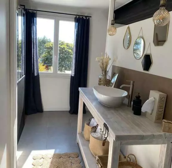 Aamiaismajoitus (B&B) La Maison Perchée