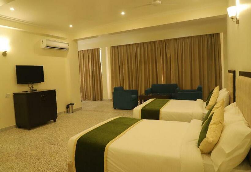 فندق Gautam S And Resort