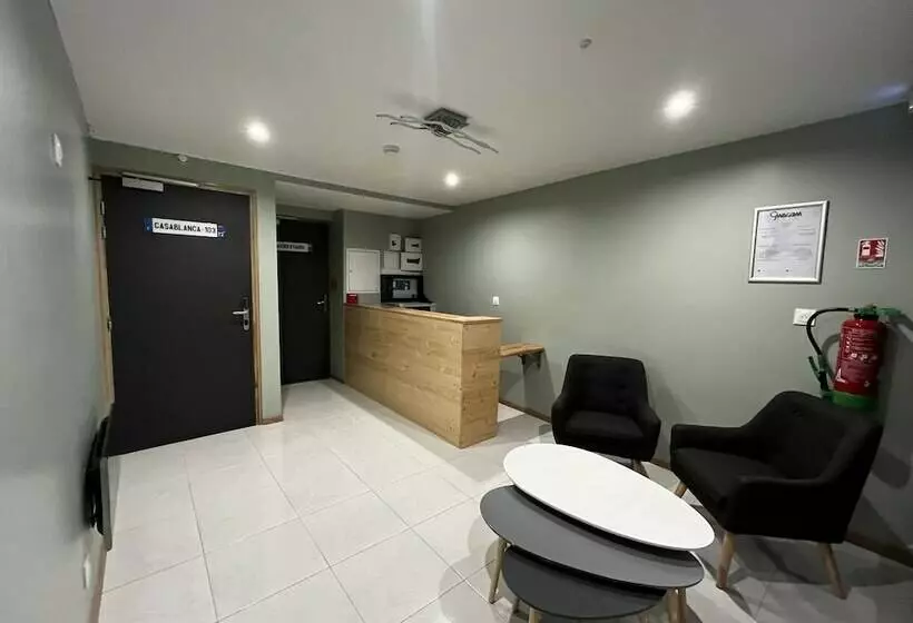 Hotelli 9wagram Hôtel Boutique