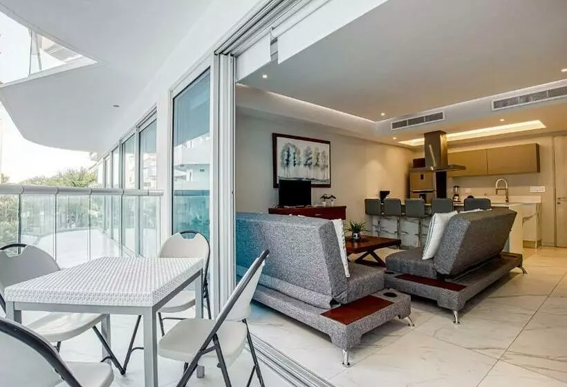 هتل Breeze Easy At Nautico