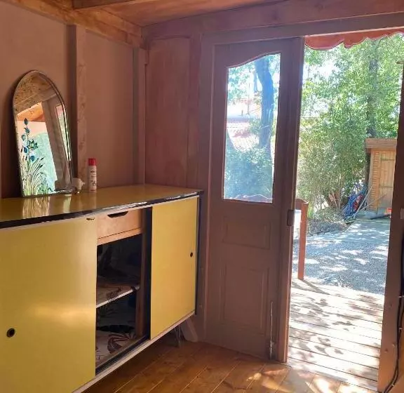 ホテル Les Roulottes De Bayama  Logement Insolite Avec Jacuzzi