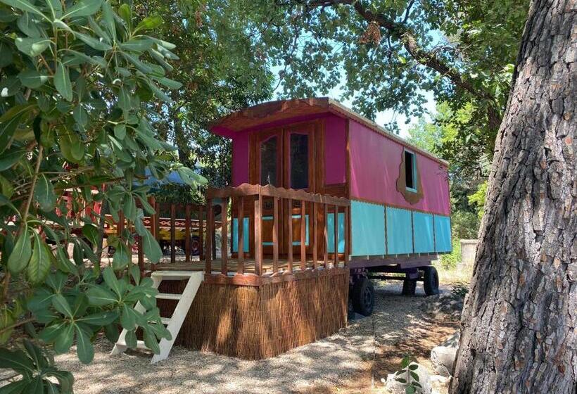 فندق Les Roulottes De Bayama  Logement Insolite Avec Jacuzzi