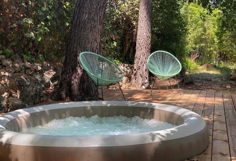 فندق Les Roulottes De Bayama  Logement Insolite Avec Jacuzzi