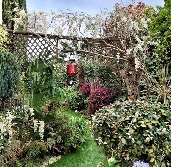 تختخواب و صبحانه Chambre Et Jardin