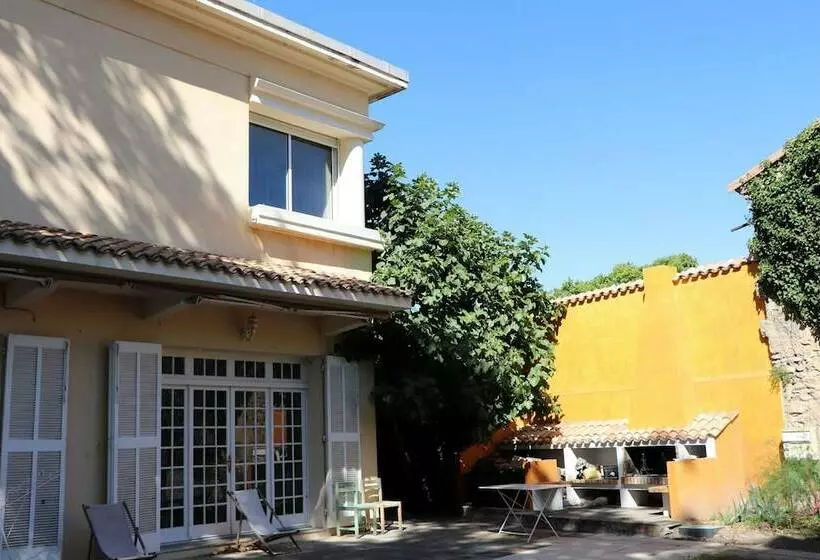 Aamiaismajoitus (B&B) La Maison Du Soleil