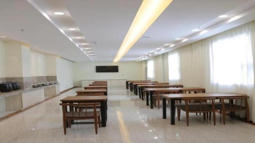 ホテル Greentree Inn Tibet Nyingchi City Biji Shenshan