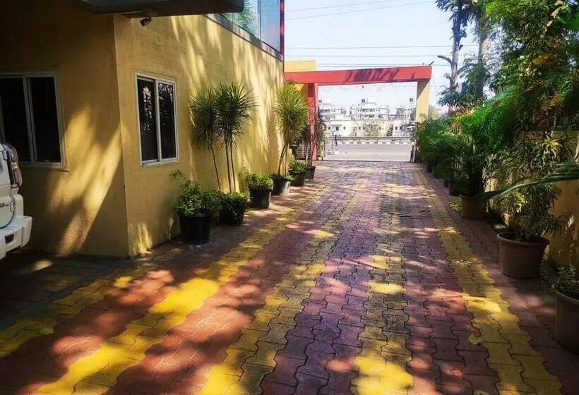 ホテル Manasi Royal