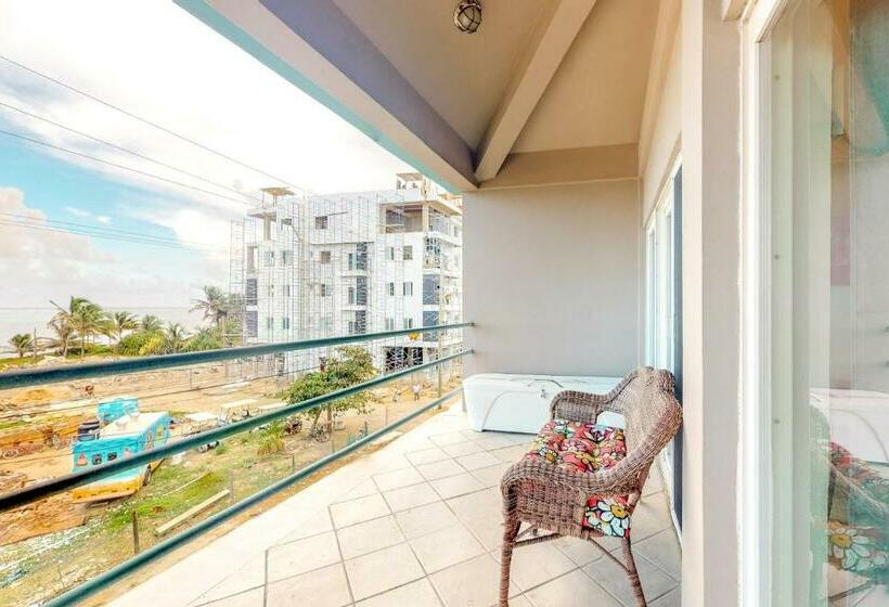 هتل Suite E302 @ Mara Laguna