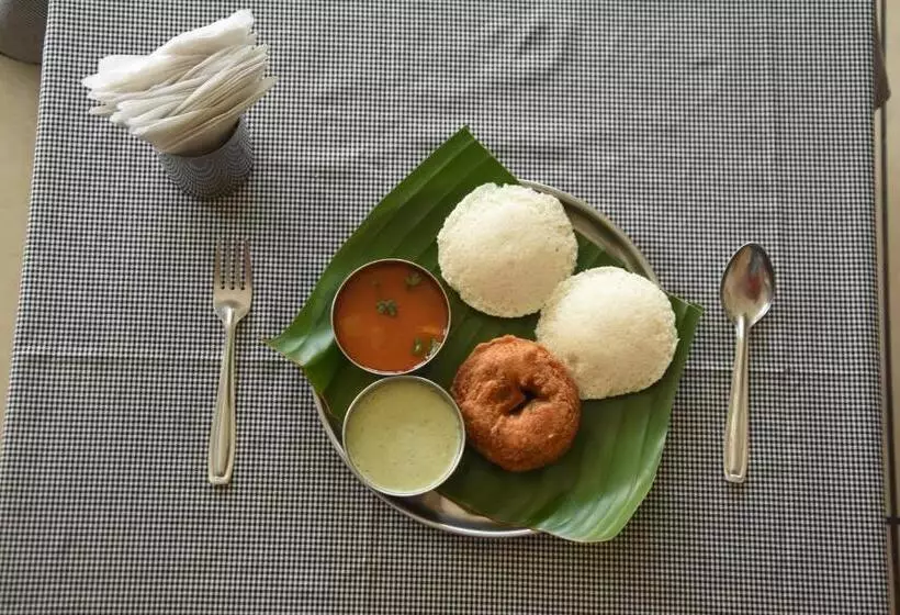 Hotelli Vrindavan Deluxe, Kolhapur