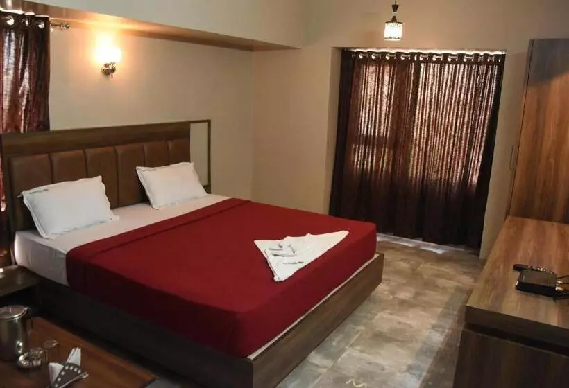 Hotelli Vrindavan Deluxe, Kolhapur
